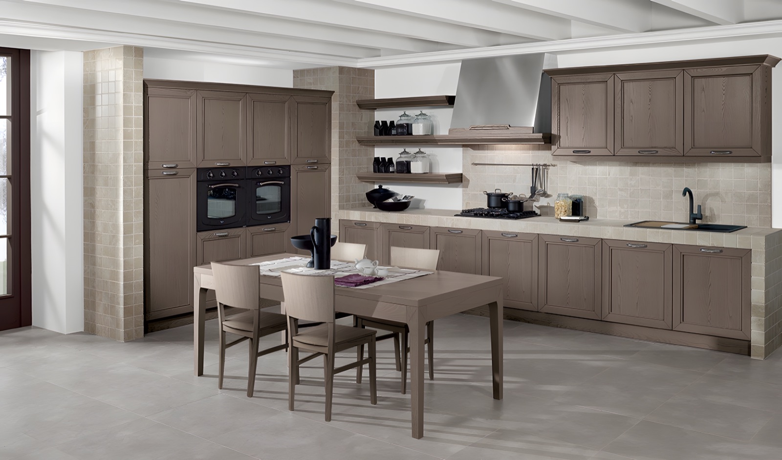 Cucina Opera in legno con tavolo